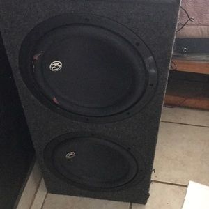 Subwoofer 15in I got the amp same brand diff $